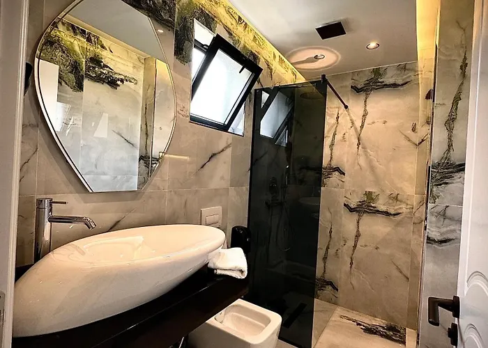 Hotel Empire Of Martin