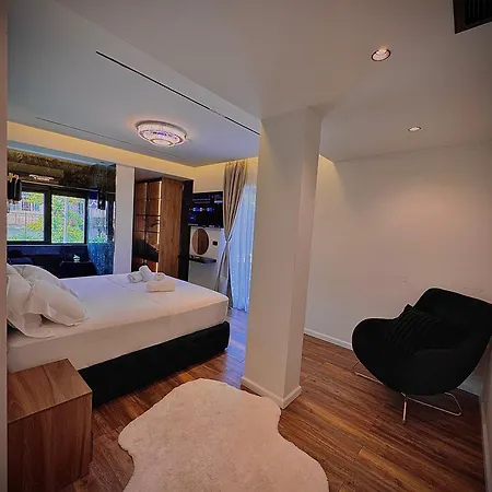 Empire Of Martin 4* Gjirokastra
