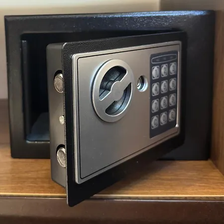 Empire Of Martin ホテル