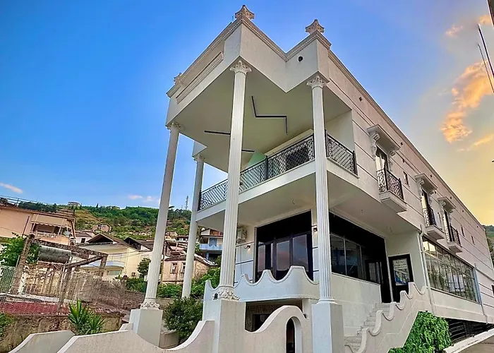 Empire Of Martin 4* Gjirokastër